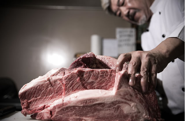 公式 肉の蔵 焼肉銀山亭 大分都町の繁華街そば